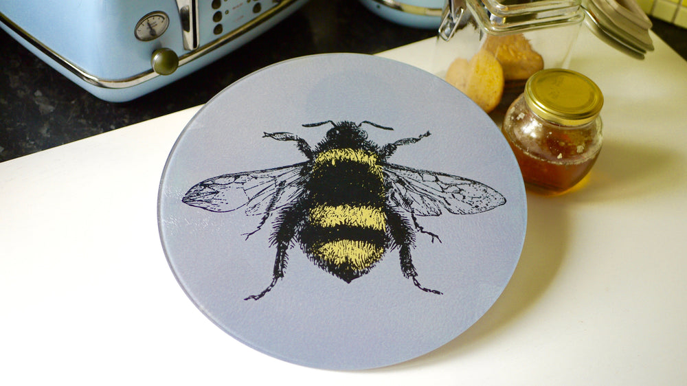 
            
                Load image into Gallery viewer, Grey Bee Glass Worktop Saver - Chopping Board - Placemat - Kitsch Republic
            
        