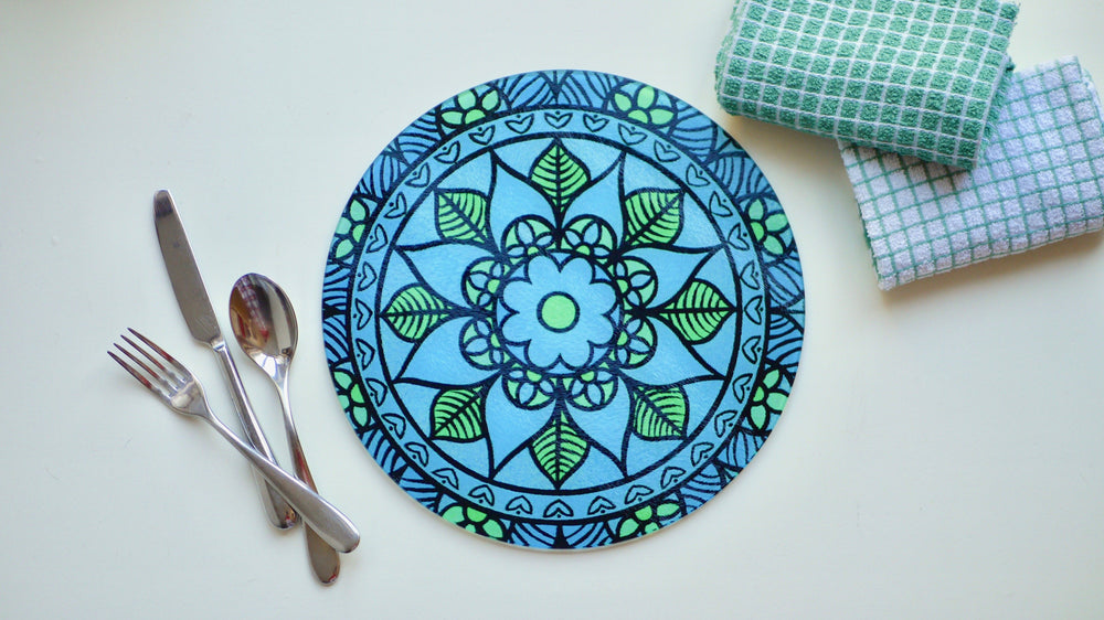 
            
                Load image into Gallery viewer, Blue Retro Glass Worktop Saver - Chopping Board - Placemat - Kitsch Republic
            
        